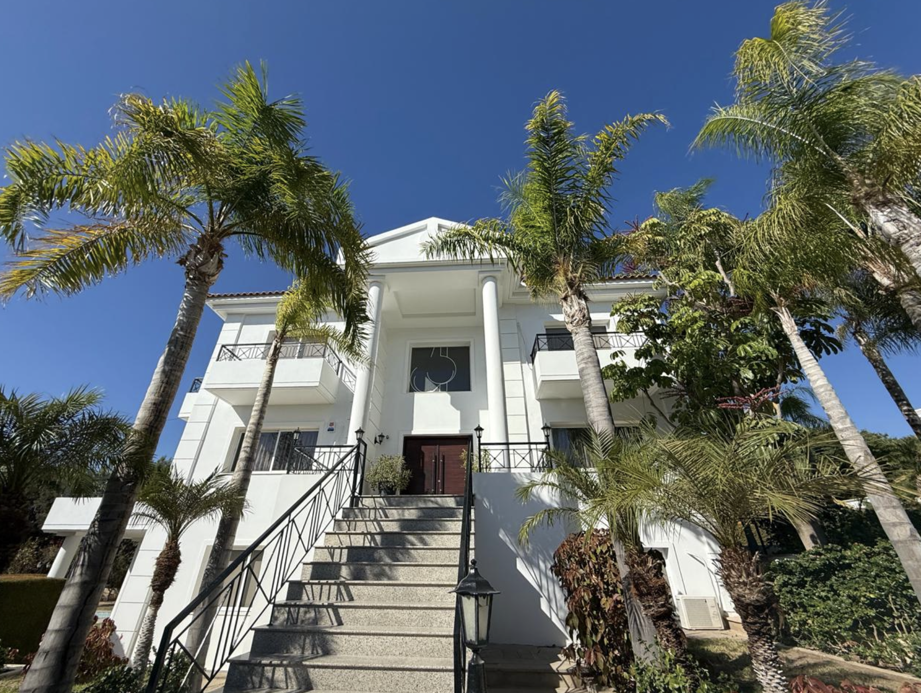 ΕΝΟΙΚΙΑΖΕΤΑΙ ΕΠΑΥΛΗ ΠΕΝΤΕ ΥΠΝΟΔΩΜΑΤΙΩΝ ΣΤΗΝ ΠΕΡΙΟΧΗ ΚΑΛΟΓΗΡΟΥΣ ΣΤΗ ΛΕΜΕΣΟ – ID 002224021