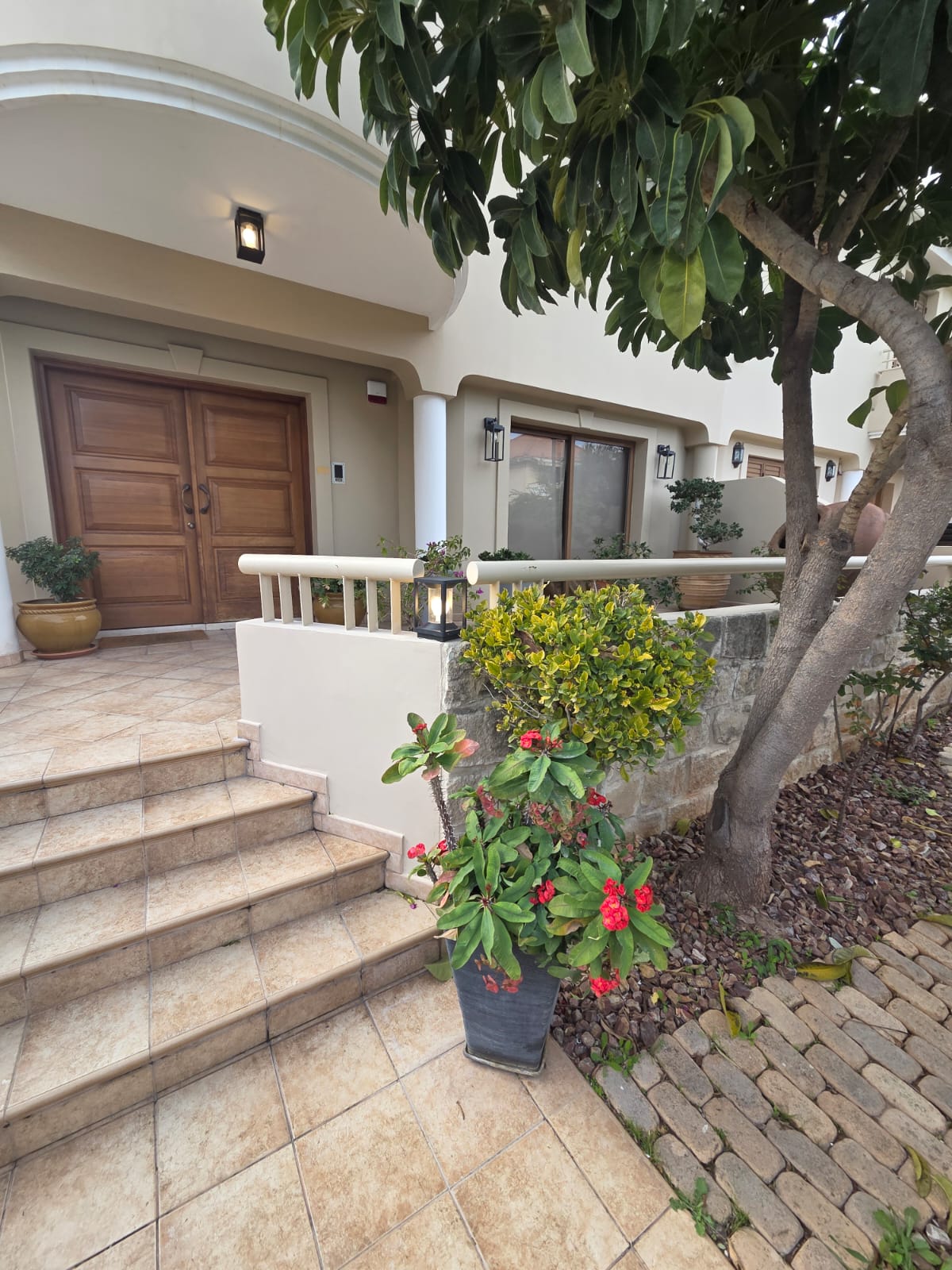 ΠΩΛΕΙΤΑΙ ΗΜΙ-ΑΝΕΞΑΡΤΗΤΗ ΟΙΚΙΑ ΤΕΣΣΑΡΩΝ ΥΠΝΟΔΩΜΑΤΙΩΝ ΣΤΗΝ ΛΙΝΟΠΕΤΡΑ- ΛΕΜΕΣΟΣ- ID 002233183