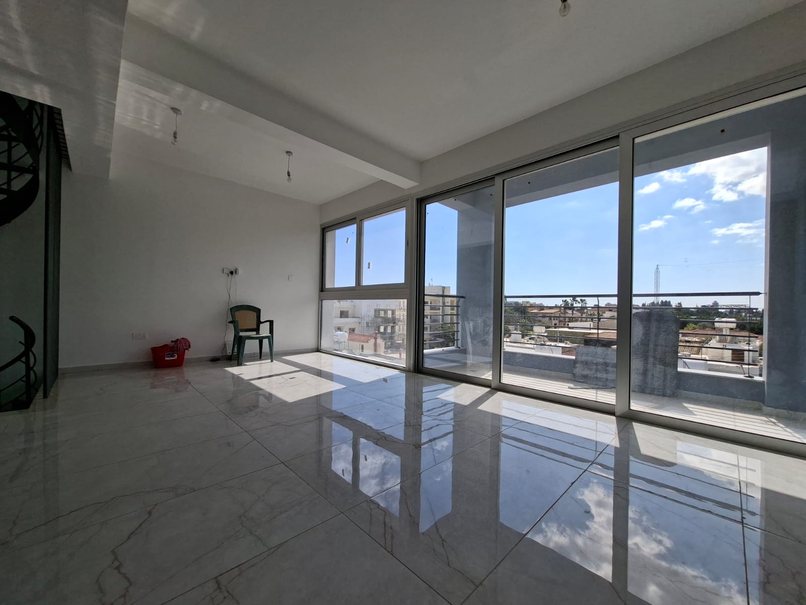 ΠΩΛΕΙΤΑΙ ΚΑΙΝΟΥΡΓΙΟ ΔΥΩΡΟΦΟ ΡΕΤΙΡΕ ΔΙΑΜΕΡΙΣΜΑ ΔΥΟ ΥΠΝΟΔΩΜΑΤΙΩΝ ΜΕ ΚΗΠΟ ΟΡΟΦΗΣ ΣΤΗΝ ΑΡΑΔΙΠΠΟΥ- ΛΑΡΝΑΚΑ-ID 002238902