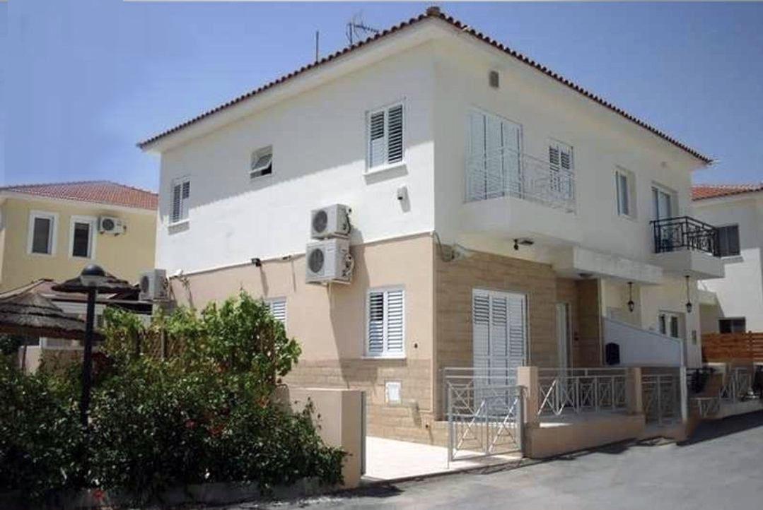 ΠΩΛΕΙΤΑΙ ΜΕΤΑΧΕΙΡΙΣΜΕΝΗ ΟΙΚΙΑ ΔΥΟ ΥΠΝΟΔΩΜΑΤΙΩΝ ΣΤΗΝ ΟΡΟΚΛΙΝΗ- ΛΑΡΝΑΚΑ-ID 002243474